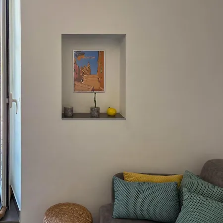 Apartment 3 Pieces Vue Bord De Hyper Centre *