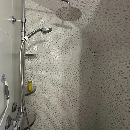 3 Pièces Vue Bord De Hyper Centre * Menton